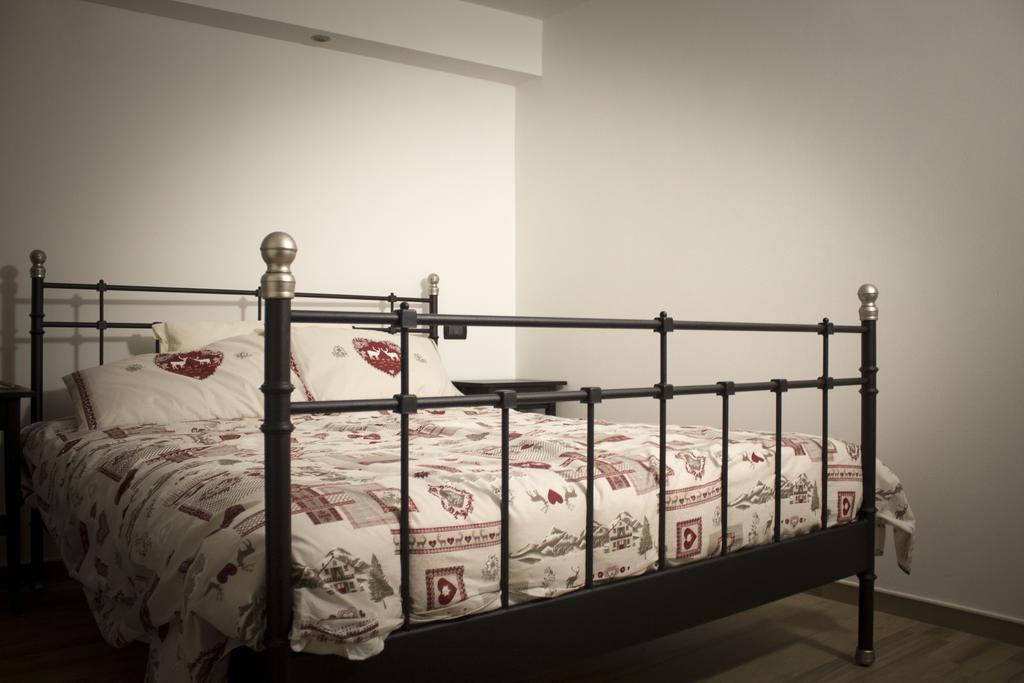 La Casa Dei Gatti Bed & Breakfast Limone Piemonte Cameră foto